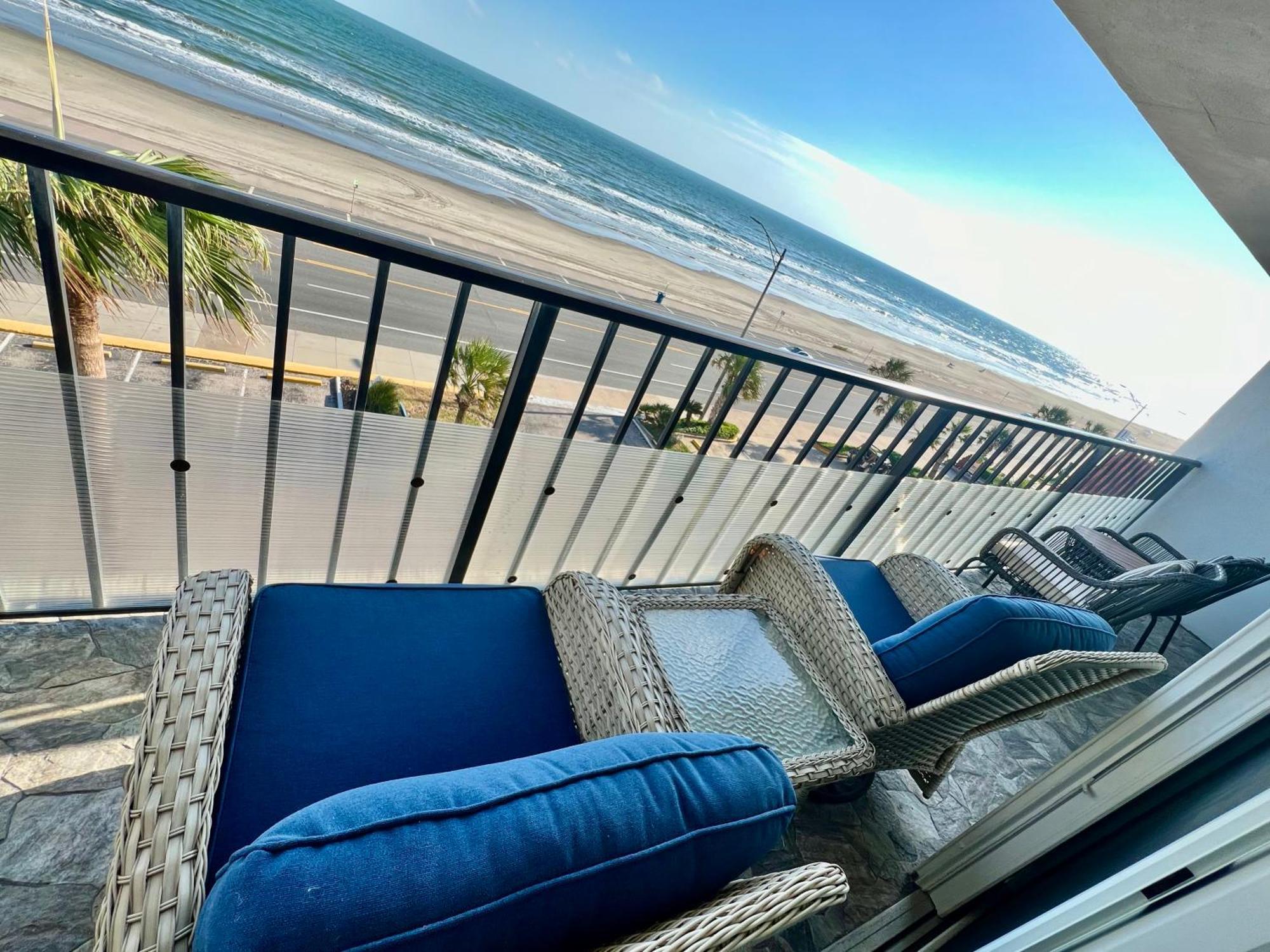 Amazing And Spectacular Ocean And Beach Views In Galveston Exterior photo